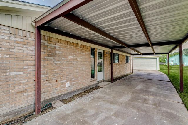 218 S Nugent Street, La Porte, TX 77571