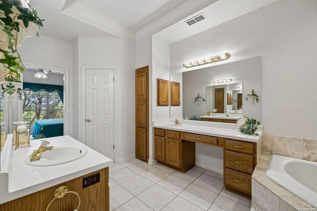 17 REMINGTON RUN, San Antonio, TX 78258