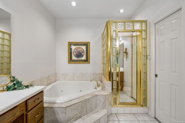 17 REMINGTON RUN, San Antonio, TX 78258