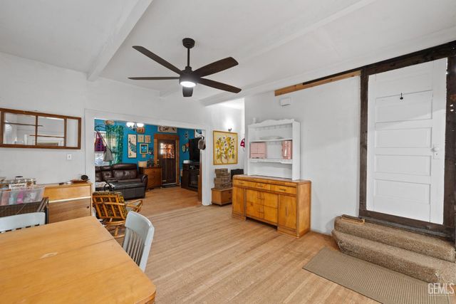 1919 Maple Avenue, Bakersfield, CA 93304