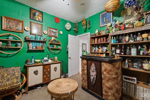 1919 Maple Avenue, Bakersfield, CA 93304