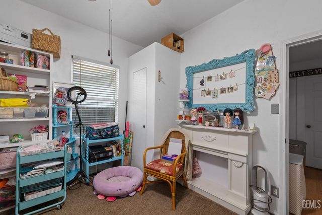 1919 Maple Avenue, Bakersfield, CA 93304