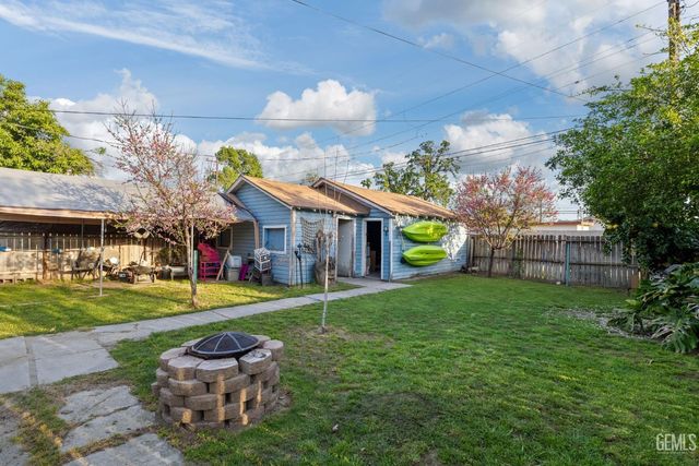 1919 Maple Avenue, Bakersfield, CA 93304