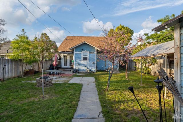 1919 Maple Avenue, Bakersfield, CA 93304