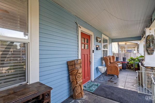 1919 Maple Avenue, Bakersfield, CA 93304