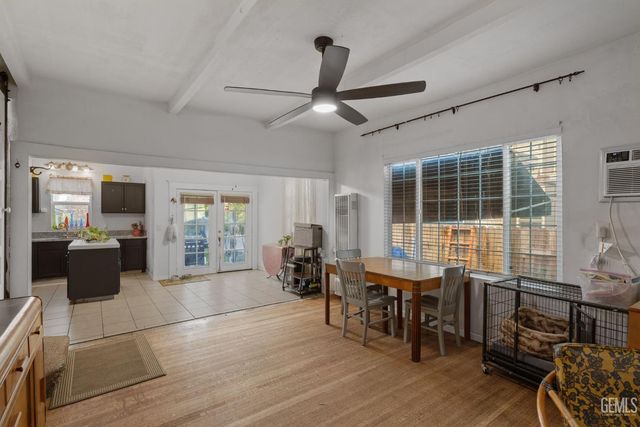 1919 Maple Avenue, Bakersfield, CA 93304