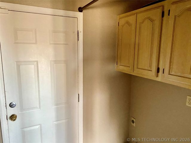 9515 E 99th Place, Tulsa, OK 74133