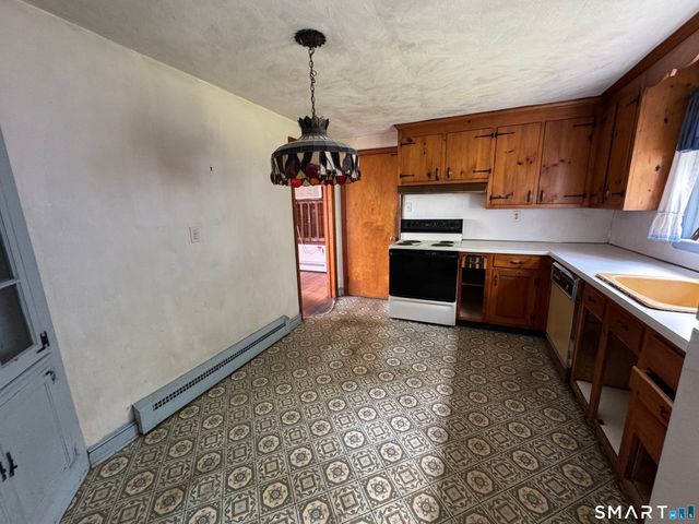 43 Sycamore Road, Milford, CT 06460