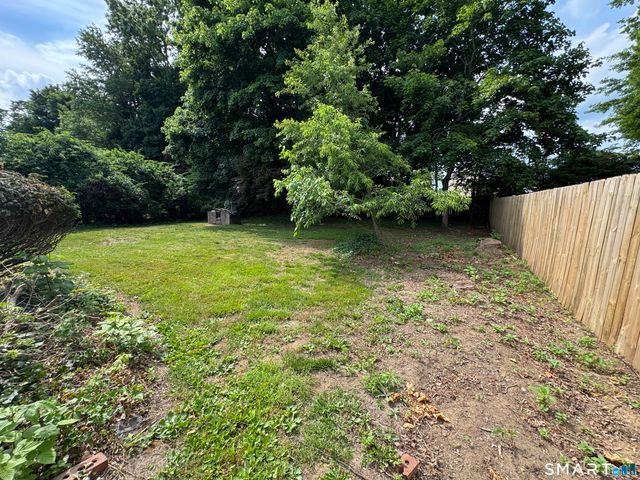 43 Sycamore Road, Milford, CT 06460