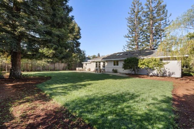 725 Panchita Way, Los Altos, CA 94022