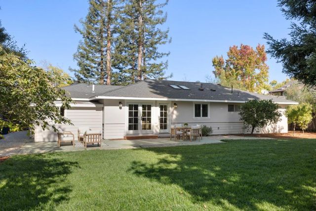 725 Panchita Way, Los Altos, CA 94022