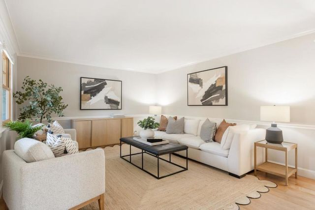 725 Panchita Way, Los Altos, CA 94022