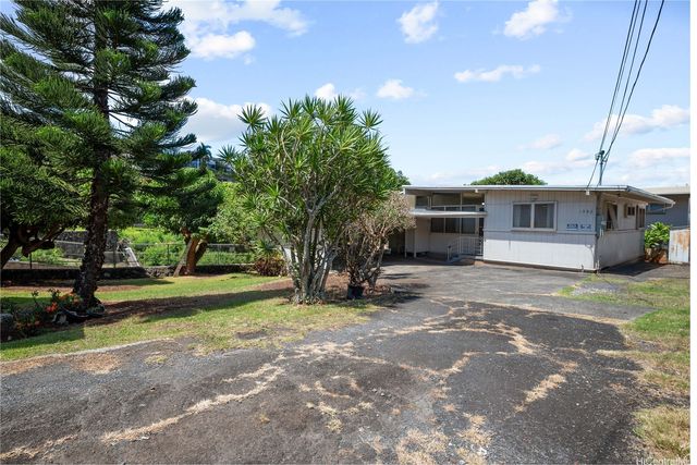 1996 Naio Street, Honolulu, HI 96817