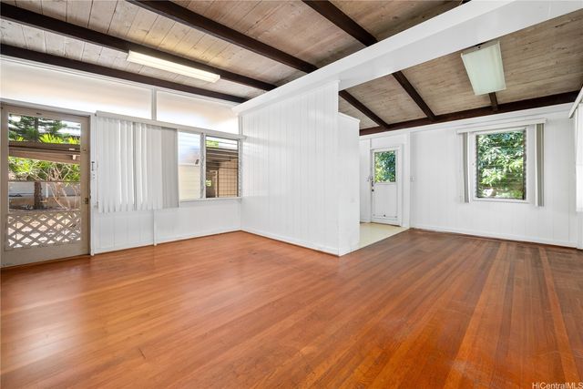 1996 Naio Street, Honolulu, HI 96817
