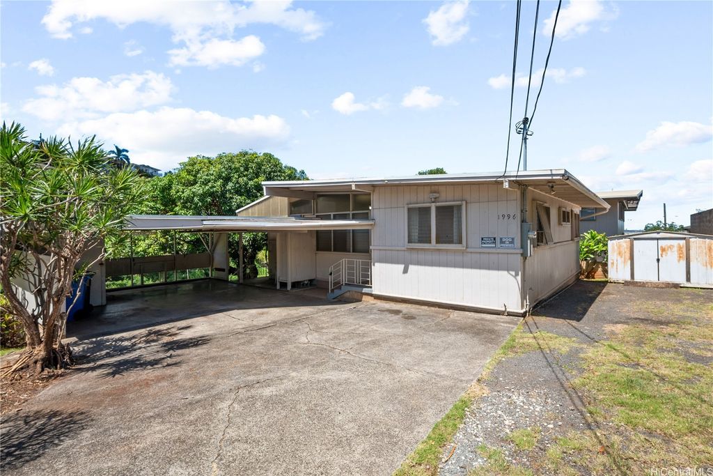 1996 Naio Street, Honolulu, HI 96817