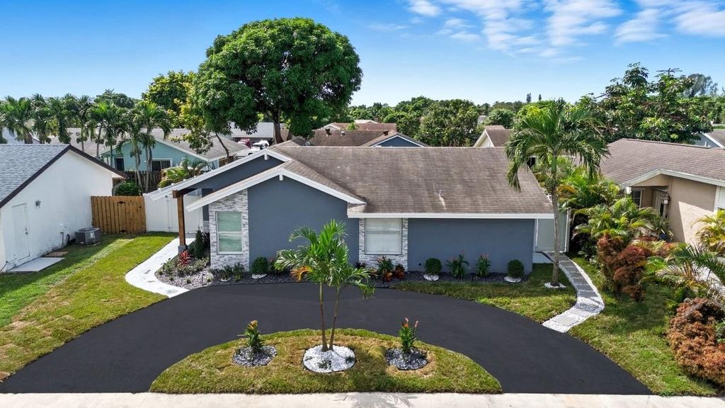 8150 SW 3rd Court, North Lauderdale, FL 33068