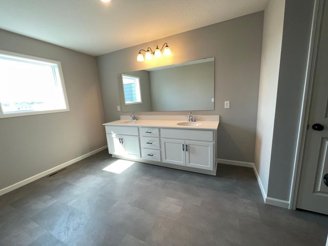 8642 147th Avenue NW, Ramsey, MN 55303