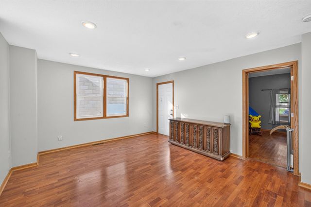 2939 30th Avenue S, Minneapolis, MN 55406