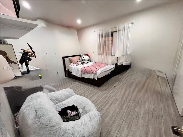 15801 SW 99th Pl, Miami, FL 33157