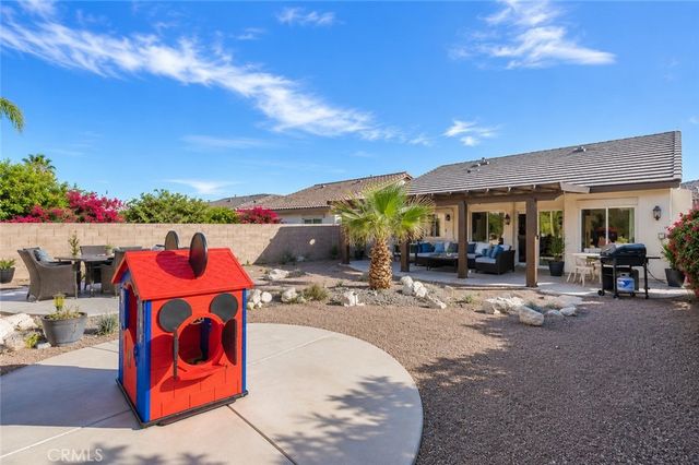 748 Mira Grande, Palm Springs, CA 92262
