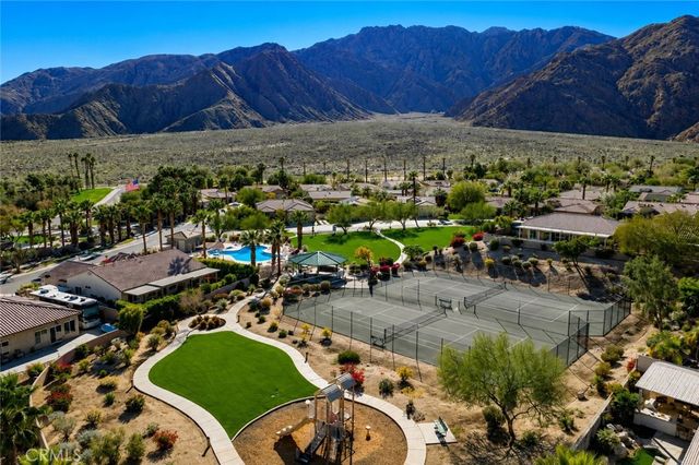 748 Mira Grande, Palm Springs, CA 92262