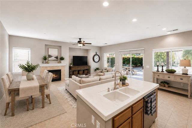 748 Mira Grande, Palm Springs, CA 92262