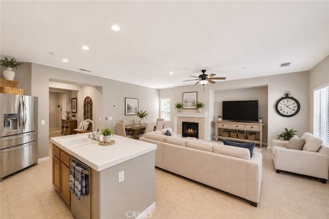 748 Mira Grande, Palm Springs, CA 92262