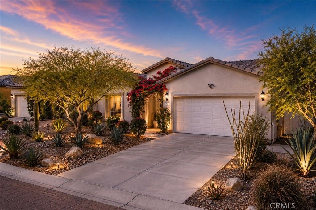 748 Mira Grande, Palm Springs, CA 92262