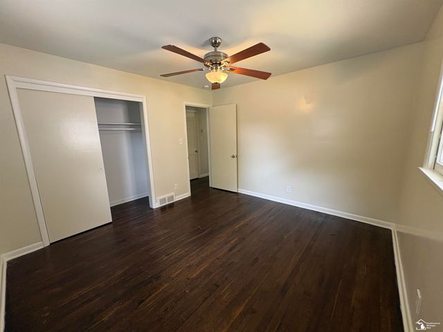 25 W Auburn Street, Ecorse, MI 48229