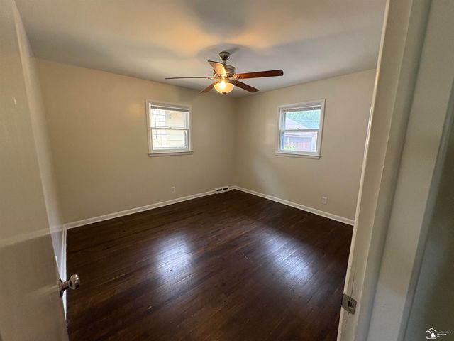 25 W Auburn Street, Ecorse, MI 48229