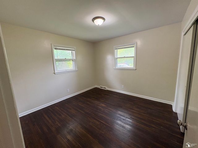 25 W Auburn Street, Ecorse, MI 48229