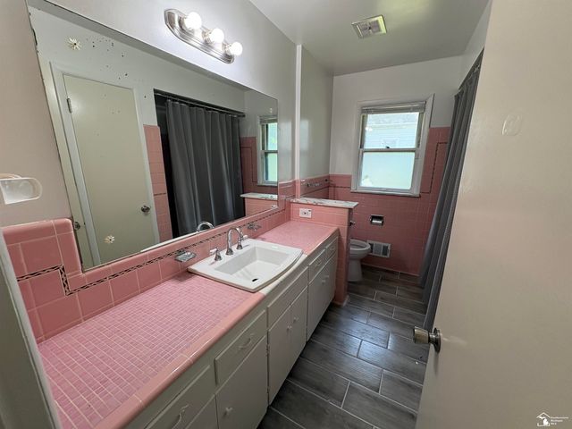 25 W Auburn Street, Ecorse, MI 48229