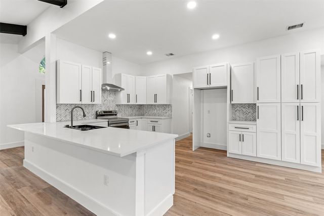 103 Elm Crest Drive, Rowlett, TX 75087