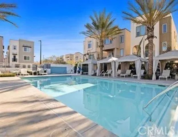 533 Daniel Freeman Circle, Inglewood, CA 90301