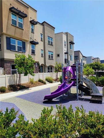 533 Daniel Freeman Circle, Inglewood, CA 90301