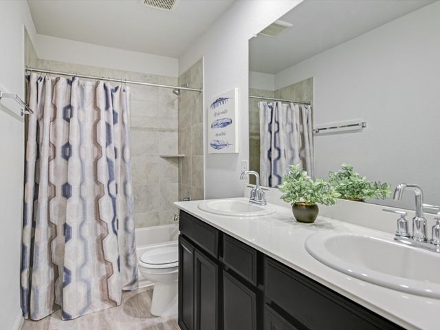 218 Pearland ST, Hutto, TX 78634
