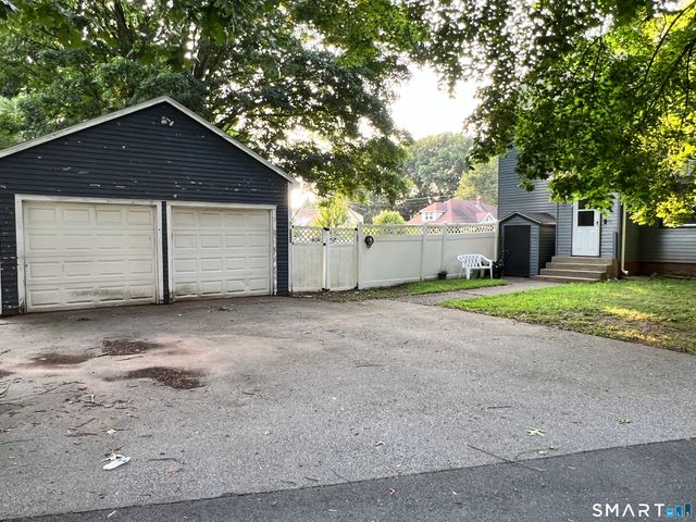 58 Ashworth Street, Manchester, CT 06040