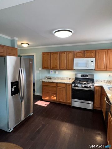 58 Ashworth Street, Manchester, CT 06040