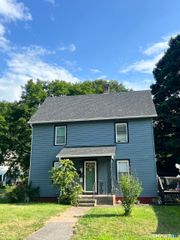 58 Ashworth Street, Manchester, CT 06040