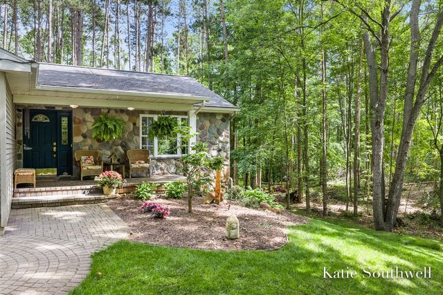 13569 Missy's Way, Lowell, MI 49331