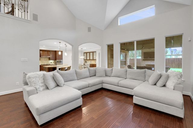 15610 Summer Heath Court, Houston, TX 77044