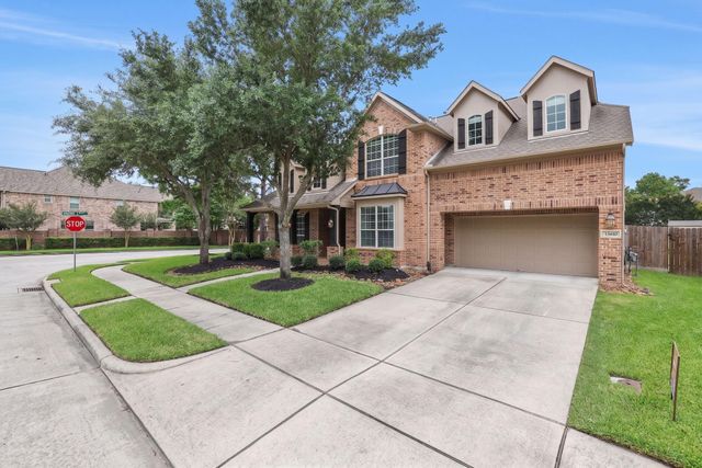 15610 Summer Heath Court, Houston, TX 77044