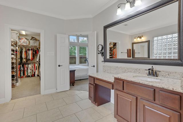 15610 Summer Heath Court, Houston, TX 77044