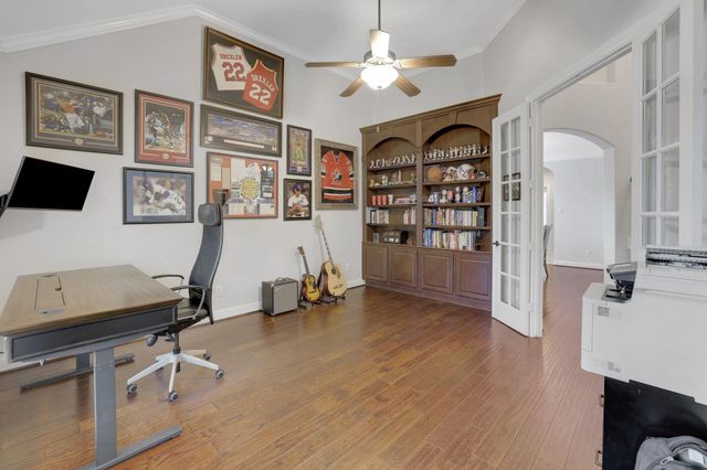 15610 Summer Heath Court, Houston, TX 77044