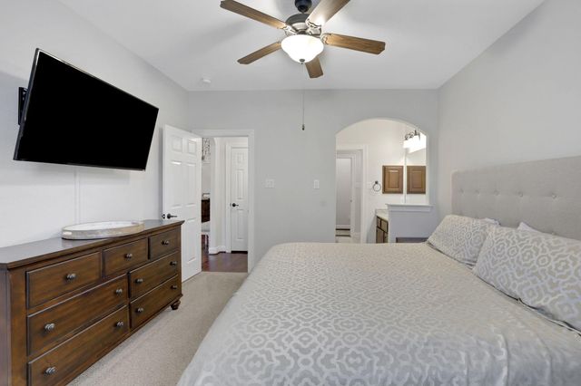 15610 Summer Heath Court, Houston, TX 77044