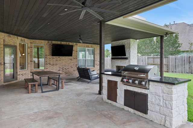 15610 Summer Heath Court, Houston, TX 77044