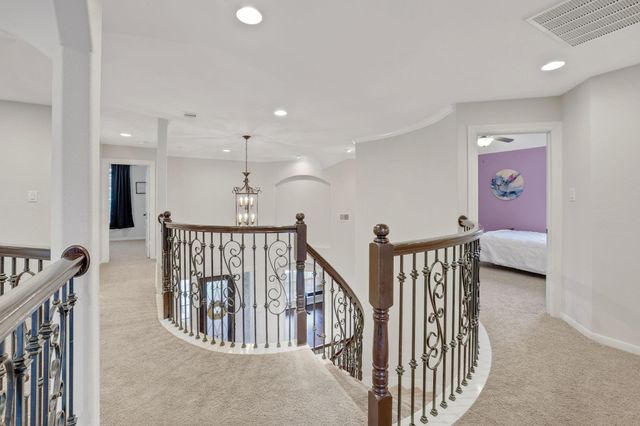 15610 Summer Heath Court, Houston, TX 77044