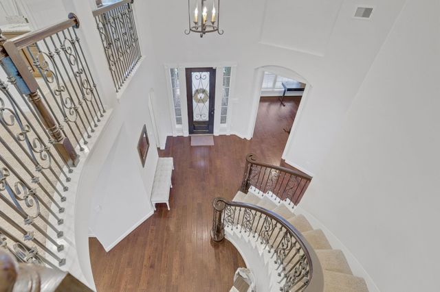 15610 Summer Heath Court, Houston, TX 77044