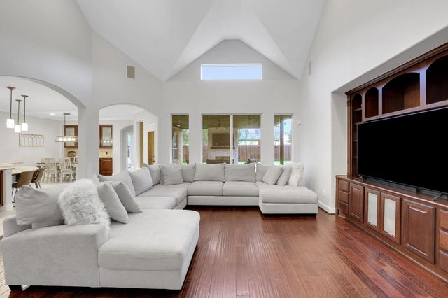 15610 Summer Heath Court, Houston, TX 77044