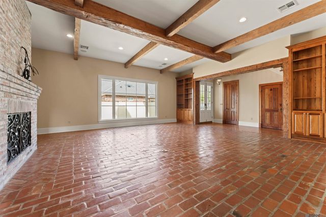 5806 Highland Rd, Baton Rouge, LA 70808